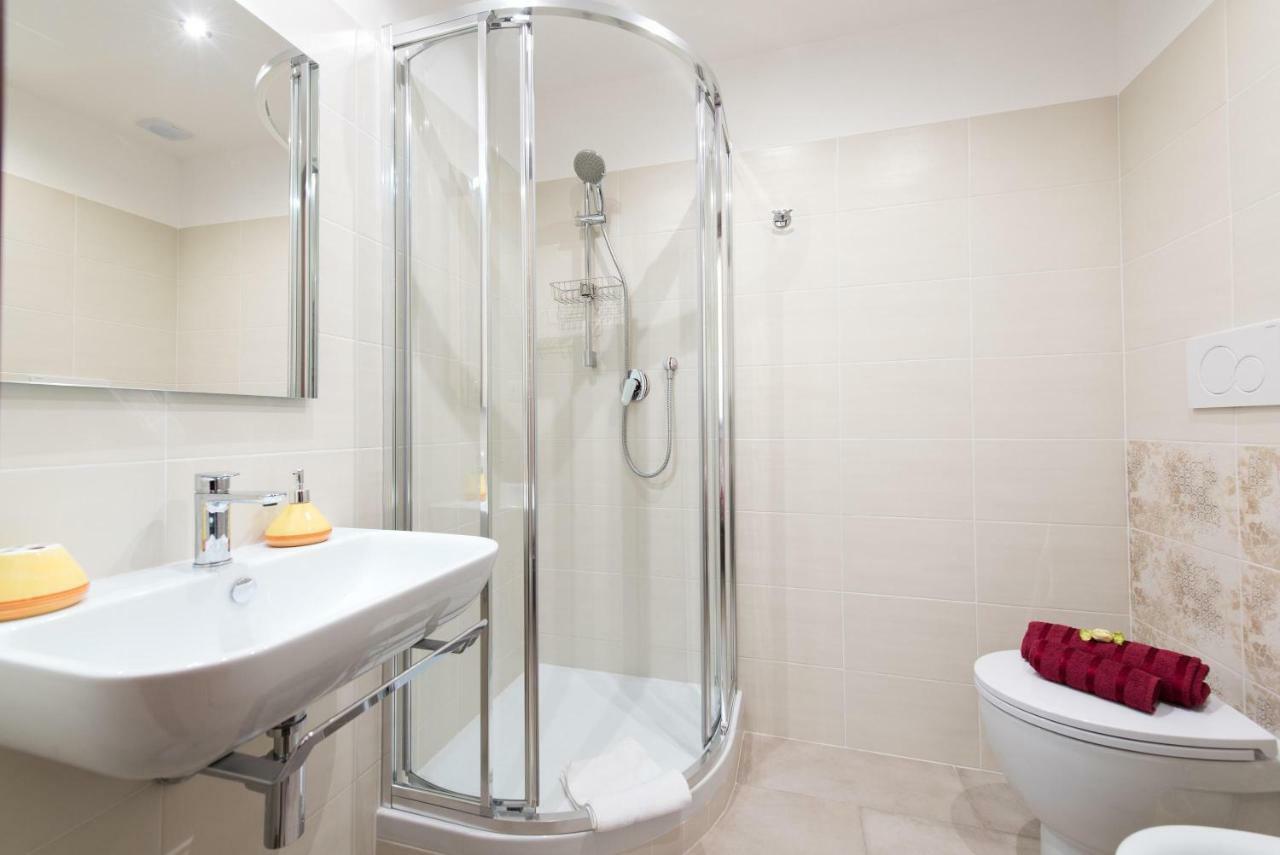 Circus Maximus N 1-At 400M Metro Apartment Рим Екстериор снимка