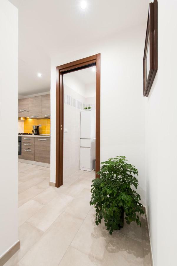 Circus Maximus N 1-At 400M Metro Apartment Рим Екстериор снимка